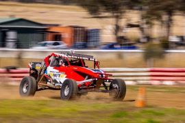 V8 Race Buggy, 6 Hot Laps