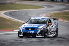Drive a V8 for 3 Laps plus 3 Hot Laps