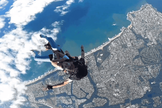 Tandem Skydive, 14 000ft, Weekend