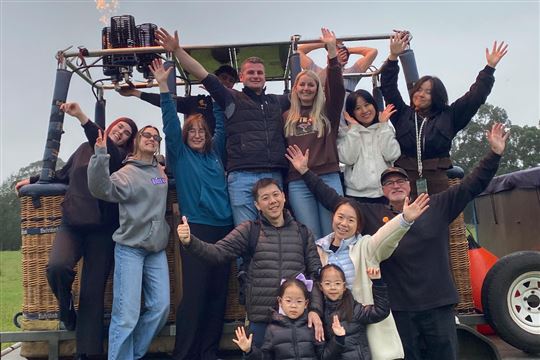 Yarra Hot Air Ballooning w/Breakfast and Transfers