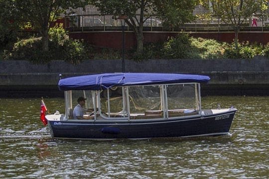 Hire a Luxury Eco Boat for 10 People, 2 Hours