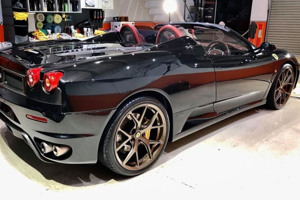 Ride in a Ferrari F430 F1 for 30 Minutes