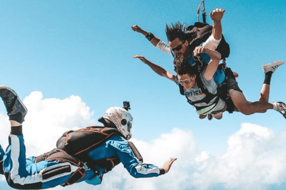 Tandem Skydive, 14 000ft, Weekday