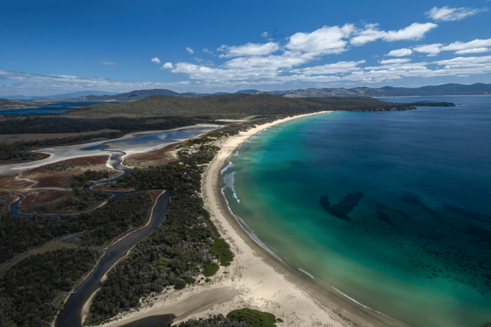 Tasmania Helicopter and Gourmet Picnic Experience