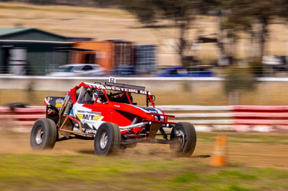 V8 Race Buggy, 6 Hot Laps
