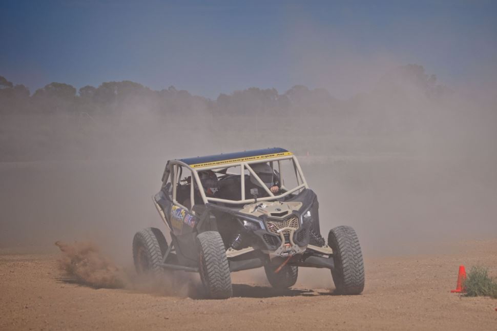 Turbo Race Buggy, Drive for 8 Laps plus a Hot Lap