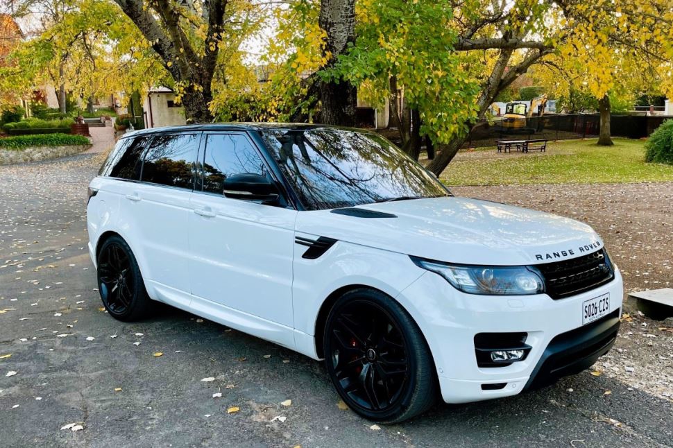 Barossa Uncut Tour in a Range Rover for Two