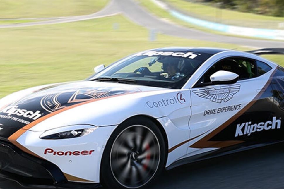 Drive an Aston Martin Vantage for 5 Laps