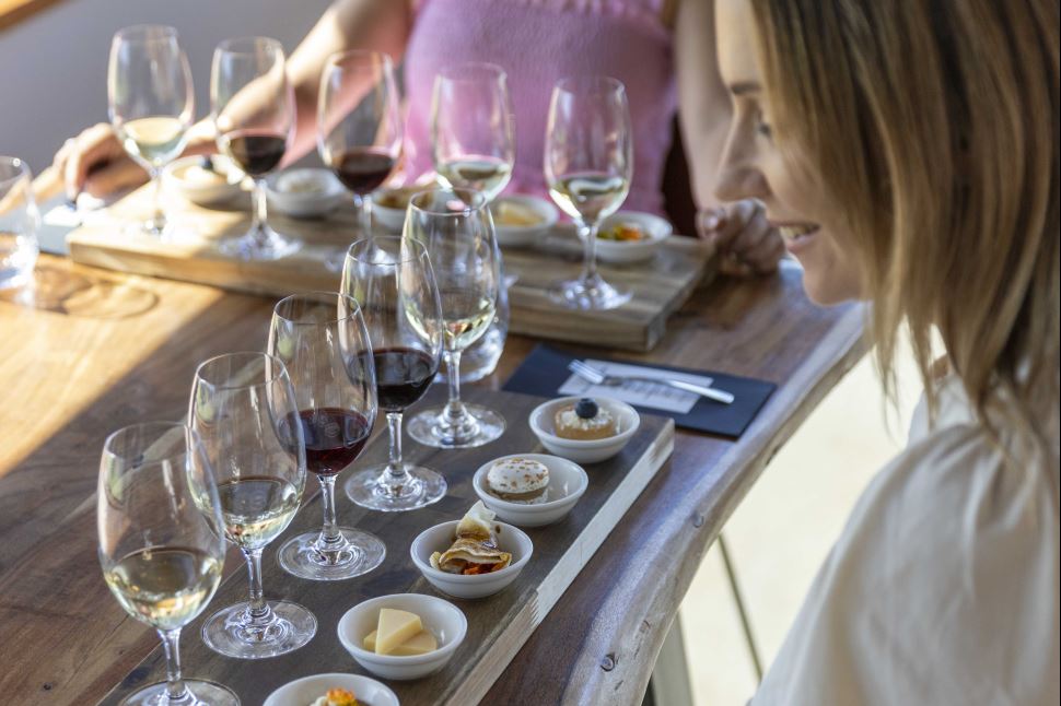 Wine and Canape Flight at Mandoon Estate