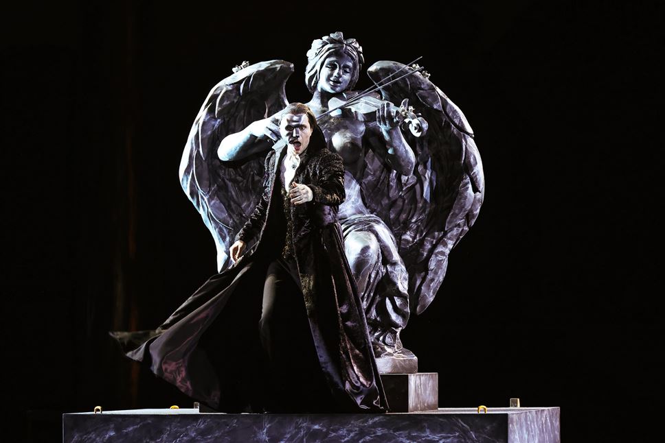 The Phantom of the Opera, D Reserve