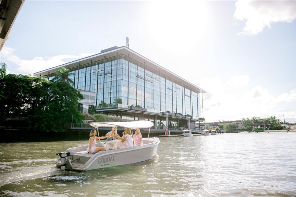 Brisbane Electric Boat Picnic Cruise, 3 Hours