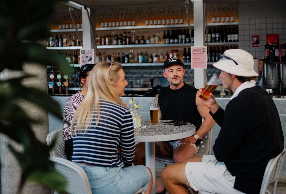 Magnetic Island Pub Crawl Boat Tour