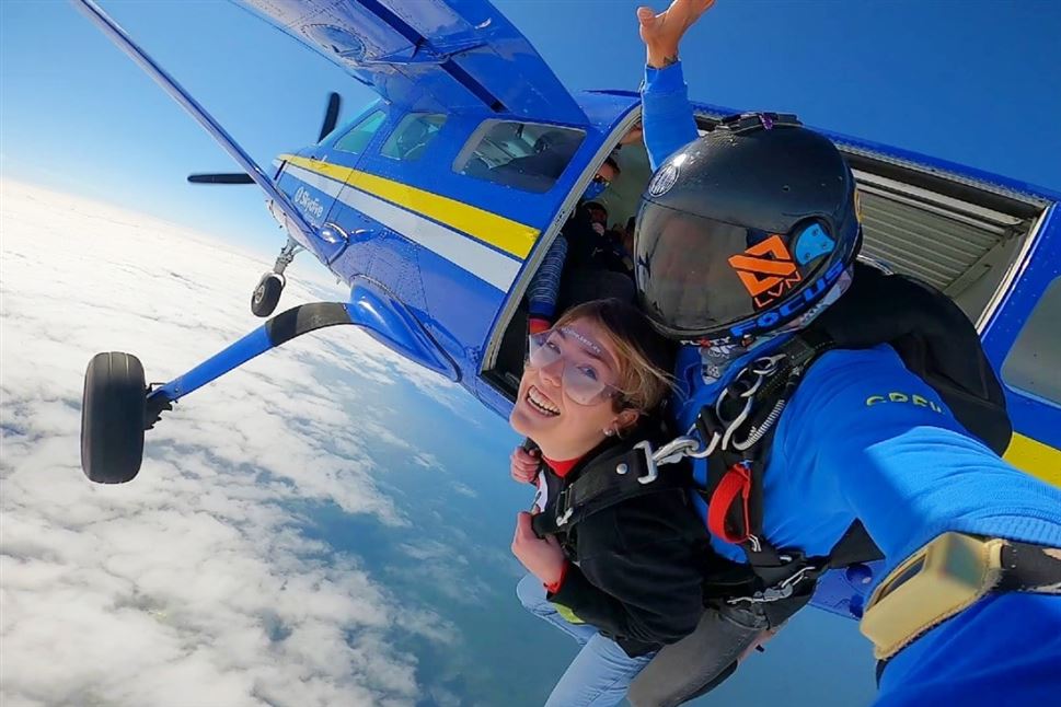 Skydive Wollongong from 15,000 feet, Weekend