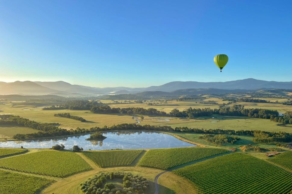 Hot Air Ballooning the Yarra Valley with Breakfast
