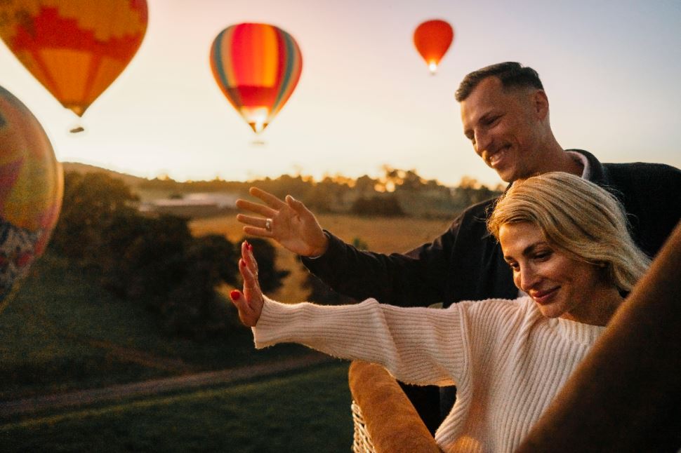 Hot Air Ballooning the Yarra Valley with Breakfast