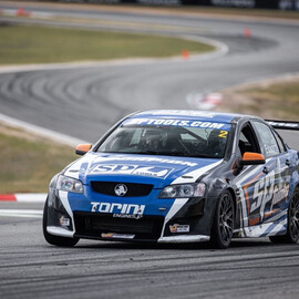 Drive a V8 for 3 Laps plus 3 Hot Laps