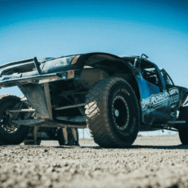 V8 Trophy Truck and Can-Am, 18 Laps