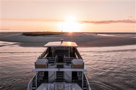 Twilight Bay Cruise - Bubbles and Views