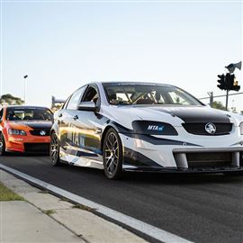 V8 Drive 8 Laps plus 3 Ride Hot Laps